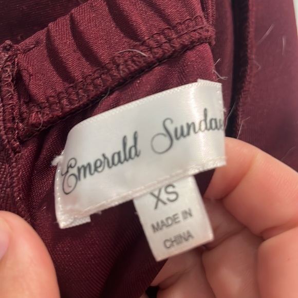 Burgundy formal dress - Picture 3 of 4